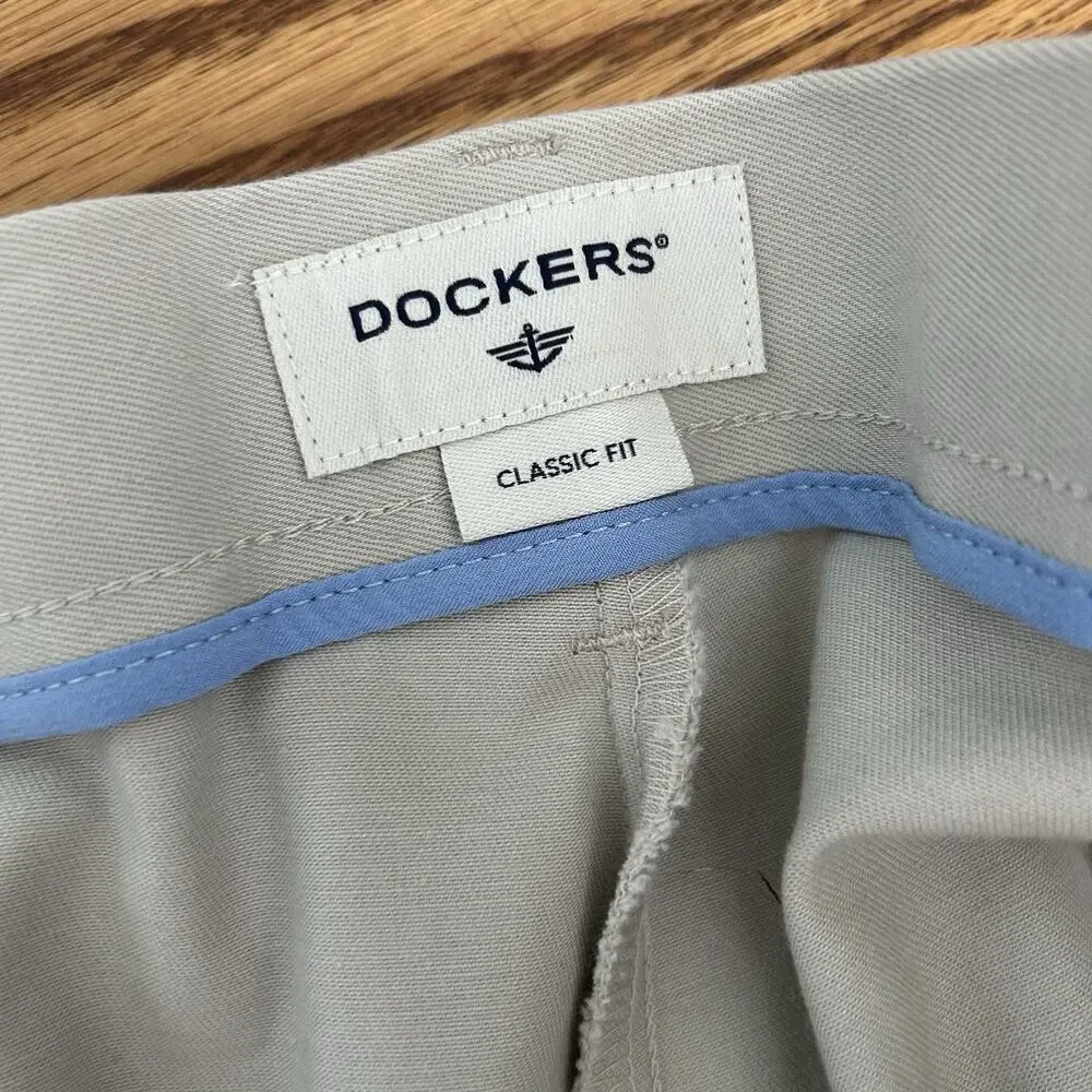 Dockers Signature Khaki Pleated Pant Men’s 44x30 Classic Fit Best Pressed